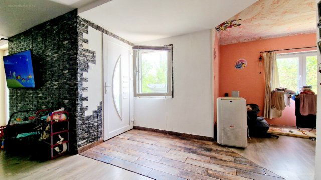Eladó családi ház, Helesfán 15.9 M Ft, 2 szobás
