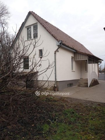 Eladó családi ház, Erdőtelken 25 M Ft, 2+3 szobás