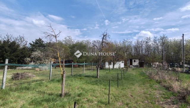 Eladó nyaraló, Dunaharasztin 13.9 M Ft, 2 szobás