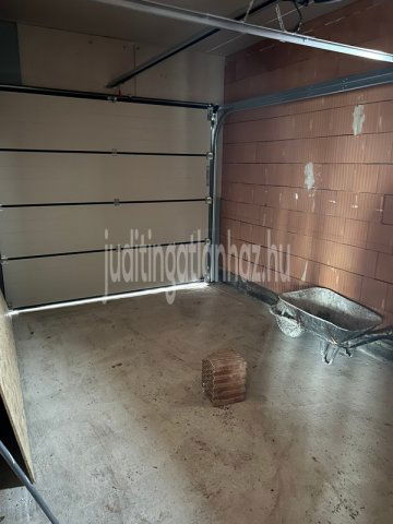 Eladó családi ház, Nyíregyházán 88 M Ft, 2+2 szobás