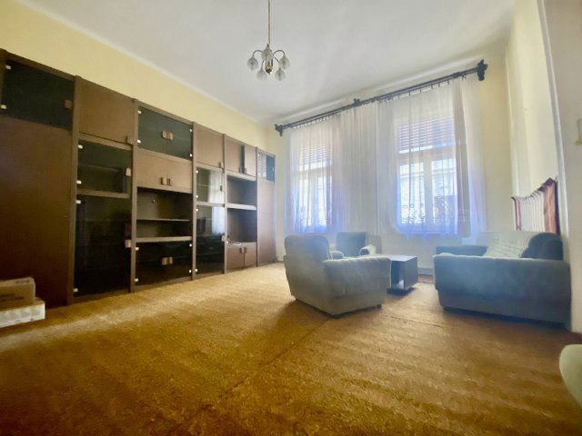 Eladó családi ház, Békéscsabán 33 M Ft, 2 szobás