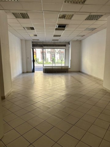 Kiadó üzlethelyiség, Debrecenben 517 E Ft / hó
