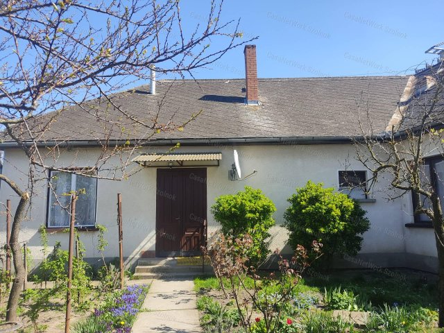 Eladó családi ház, Tápiógyörgyén 32.7 M Ft, 3 szobás