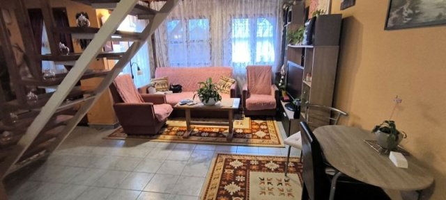 Eladó ikerház, Szigethalmon 54.3 M Ft, 2+2 szobás