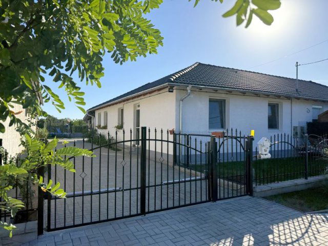 Eladó családi ház, Kakucson 69.9 M Ft, 3 szobás