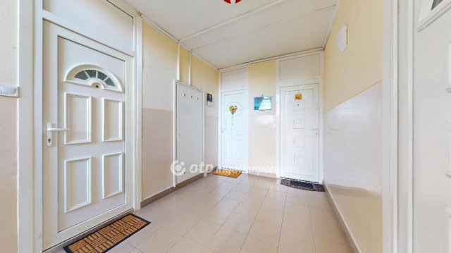 Eladó téglalakás, Nyíregyházán 43 M Ft, 2 szobás