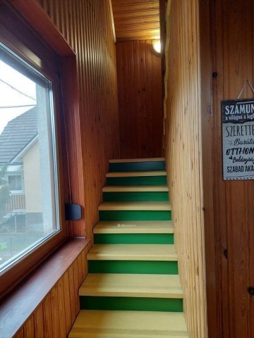 Eladó családi ház, Bakonyszentlászlón 75 M Ft, 3 szobás