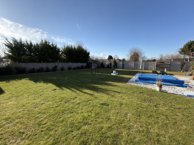 Eladó családi ház, Győrött 182.5 M Ft, 4 szobás