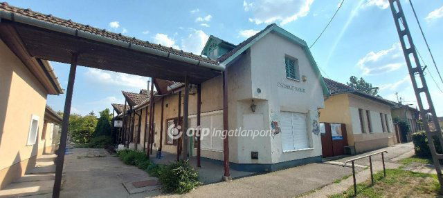 Eladó téglalakás, Kunszentmártonban 19.999 M Ft, 2 szobás