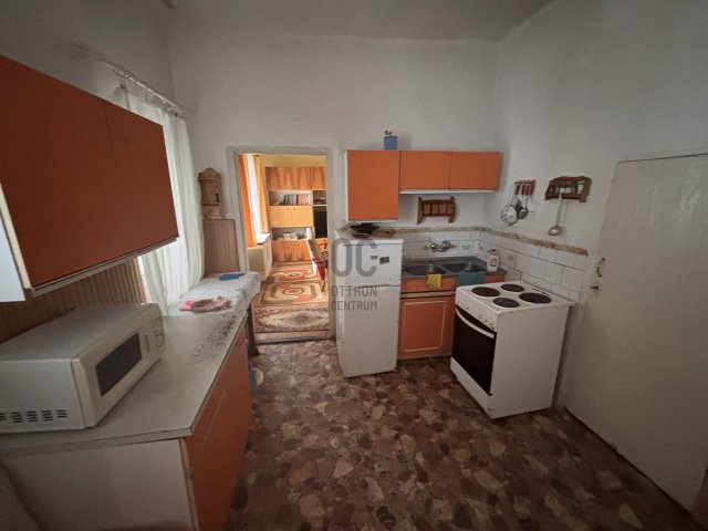 Eladó családi ház, Nádasdladányban 35 M Ft, 2 szobás
