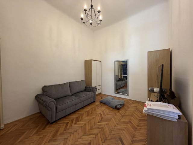 Kiadó téglalakás, albérlet, VII. kerületben, Király utcában