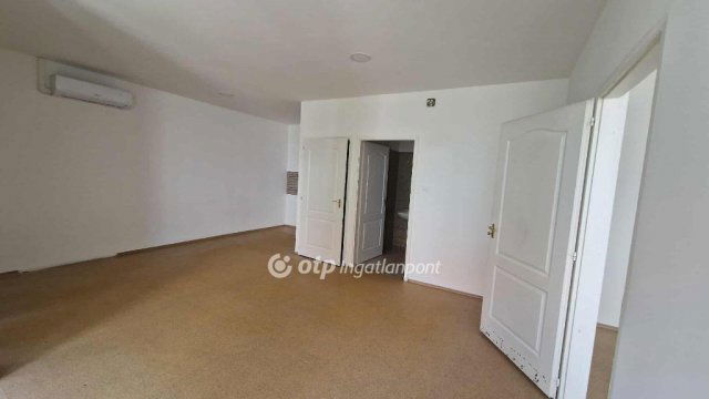 Eladó téglalakás, Tápiószelén 26.99 M Ft, 2 szobás