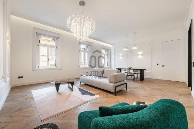 Eladó téglalakás, Budapesten, VI. kerületben, Paulay Ede utcában