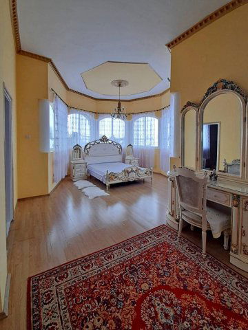 Eladó családi ház, Szarvason 245 M Ft, 5 szobás