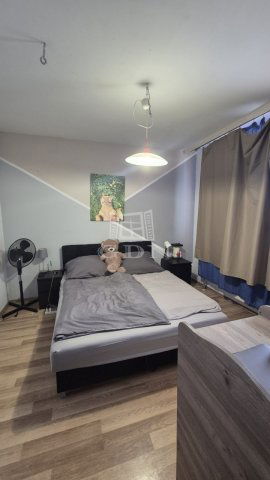 Eladó panellakás, Százhalombattán 55.8 M Ft, 2 szobás