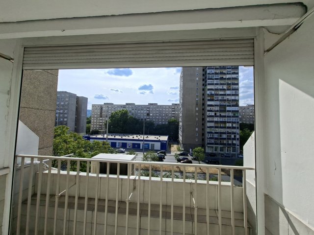 Eladó panellakás, Budapesten, III. kerületben 64.99 M Ft