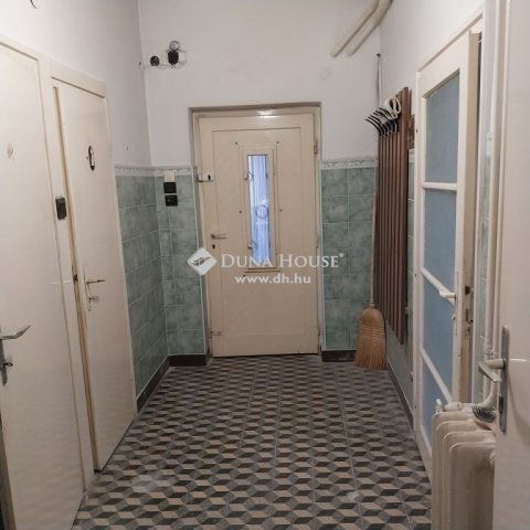Eladó családi ház, Budapesten, XVI. kerületben 129.9 M Ft