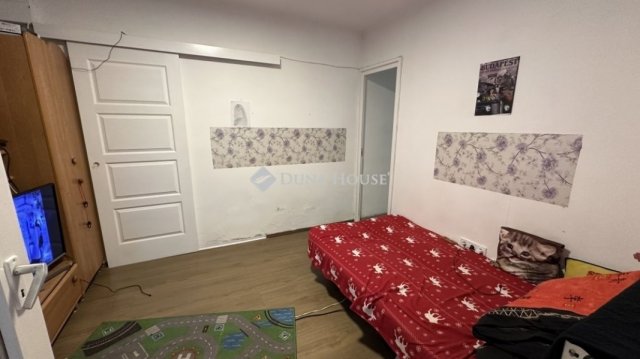 Eladó téglalakás, Budapesten, III. kerületben 42.5 M Ft