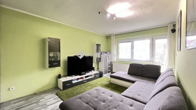 Eladó téglalakás, Egerben 70.5 M Ft, 2+1 szobás