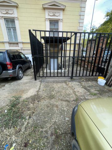 Eladó ipari ingatlan, Pécsett, Búza téren 30.99 M Ft, 5 szobás