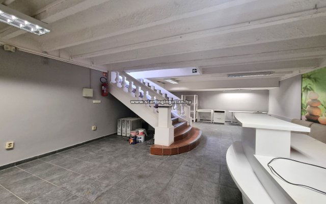 Eladó üzlethelyiség, Budapesten, V. kerületben 73.5 M Ft