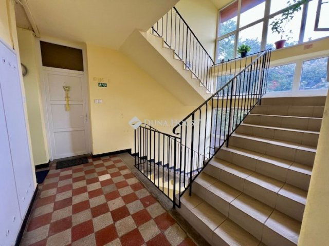 Eladó téglalakás, Nyíregyházán 38.5 M Ft, 2 szobás