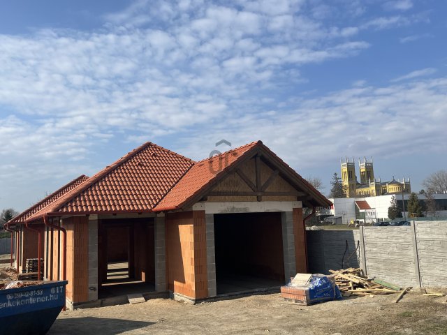 Eladó családi ház, Fóton 200 M Ft, 4 szobás