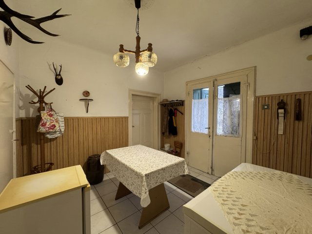 Eladó családi ház, Keszthelyen 80 M Ft, 2 szobás