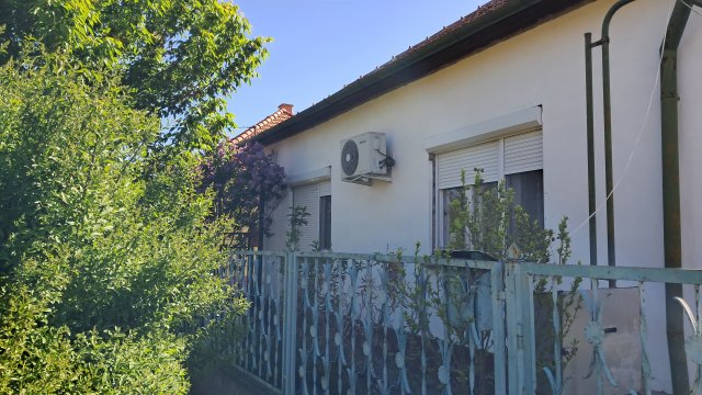 Eladó családi ház, Tószegen 17.9 M Ft, 2 szobás
