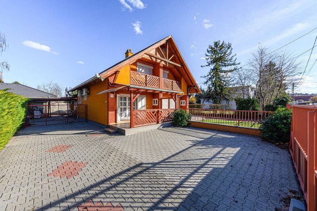 Eladó ikerház, Zamárdiban 84.9 M Ft, 4+1 szobás