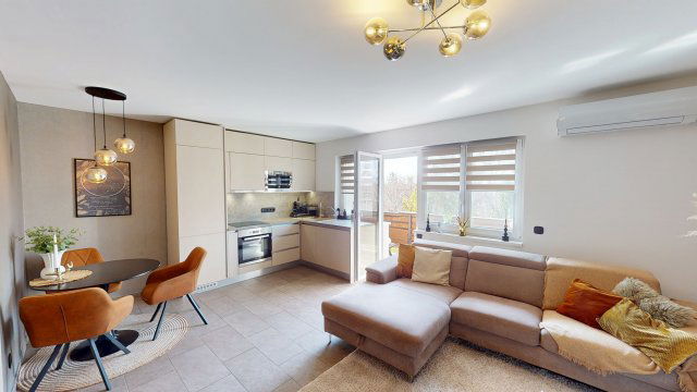 Eladó téglalakás, Keszthelyen 63.9 M Ft, 3 szobás