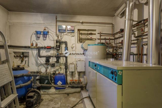 Eladó iroda, Budapesten, II. kerületben 590.55 M Ft