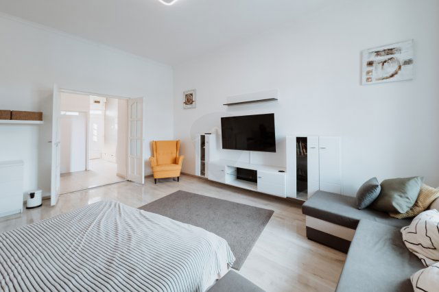 Eladó téglalakás, Budapesten, VI. kerületben 290 M Ft, 2 szobás