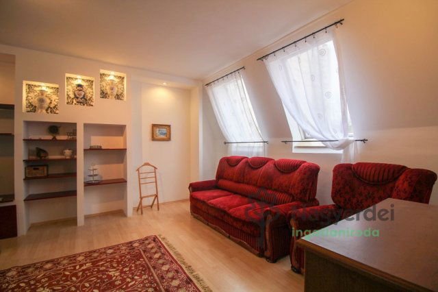 Kiadó téglalakás, albérlet, Debrecenben 260 E Ft / hó, 3 szobás