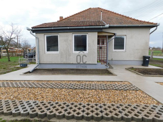 Eladó családi ház, Tápiószelén 42 M Ft, 2 szobás