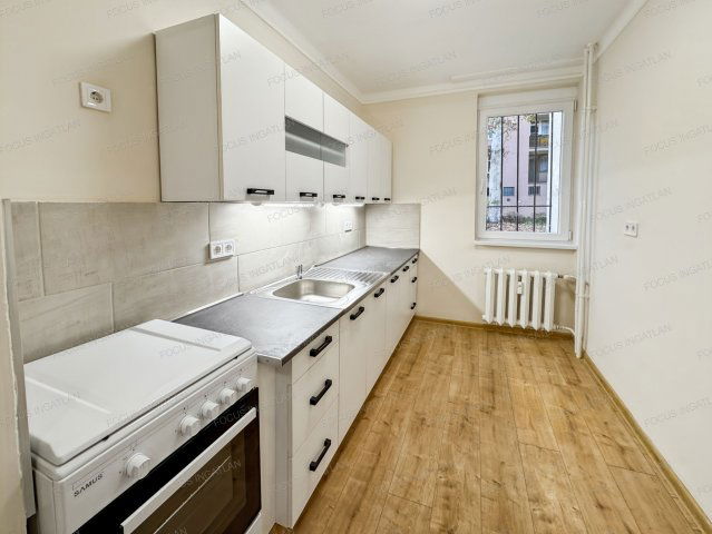 Eladó téglalakás, Kecskeméten 50.99 M Ft, 3 szobás