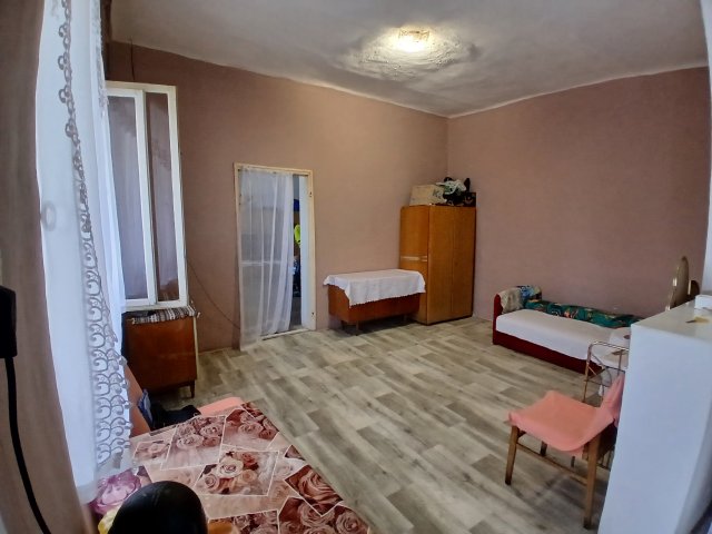 Eladó családi ház, Siklóson 21 M Ft, 4 szobás