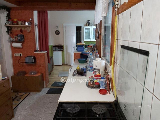 Eladó családi ház, Budapesten, XV. kerületben 69.5 M Ft