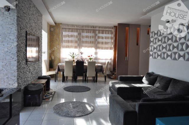 Eladó családi ház, Tiszaalpáron 68.9 M Ft, 7 szobás