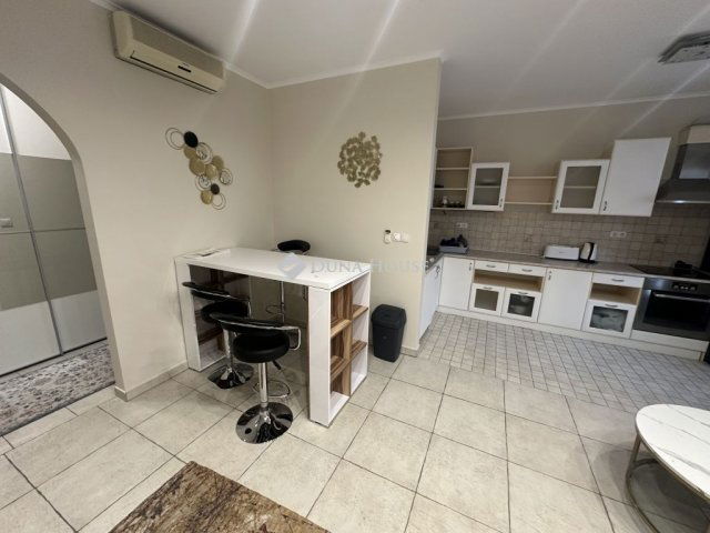 Kiadó téglalakás, albérlet, Debrecenben 280 E Ft / hó, 2 szobás