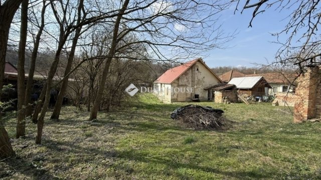 Eladó családi ház, Mendén 43 M Ft, 2 szobás