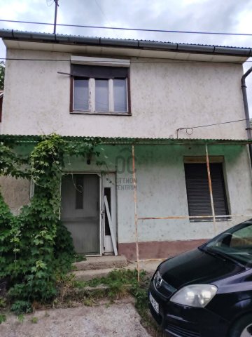 Eladó családi ház, Szekszárdon 10.99 M Ft, 2 szobás