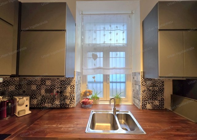 Eladó téglalakás, XIII. kerületben, Szent László úton