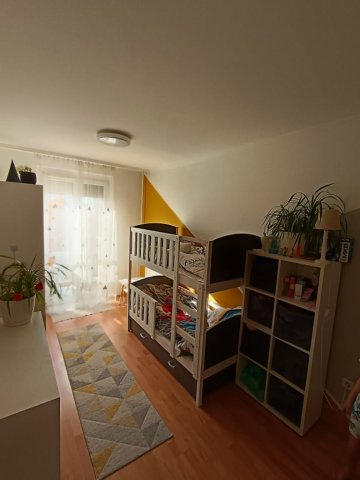 Eladó panellakás, Debrecenben 70.99 M Ft, 3 szobás