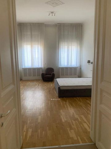 Eladó téglalakás, Budapesten, VI. kerületben 114.9 M Ft