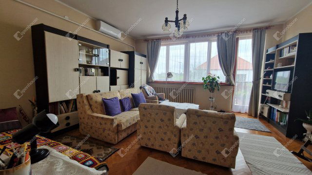 Eladó családi ház, Bábolnán 74.9 M Ft, 5 szobás