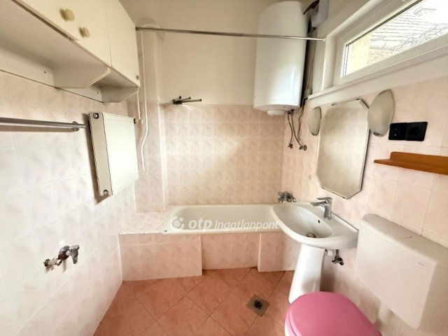 Eladó családi ház, Budapesten, XVIII. kerületben 114.9 M Ft