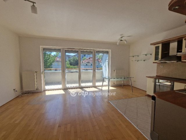 Eladó téglalakás, Budapesten, IV. kerületben 89.9 M Ft, 2 szobás
