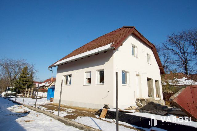 Eladó családi ház, Gyálon 125.9 M Ft, 5 szobás