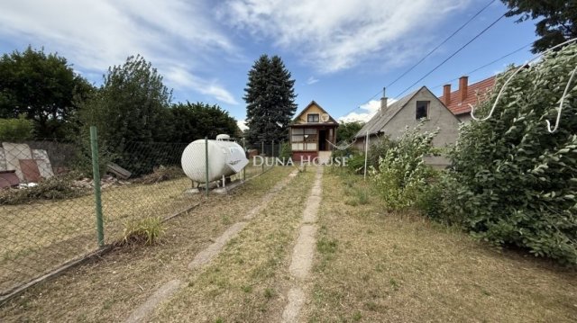 Eladó családi ház, Sülysápon 26.5 M Ft, 2 szobás